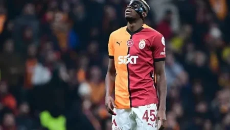 Victor Osimhen için dev takas! 11 oyuncu gönderilecek!