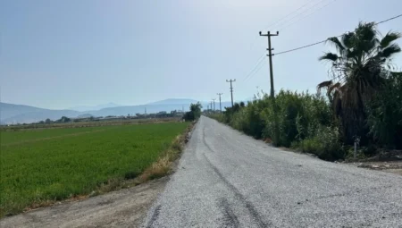 Milas Belediye Başkanı Fevzi Topuz, Koru-Ekinanbarı, Güllük ve ilçe merkezindeki altyapı çalışmalarını yerinde denetledi