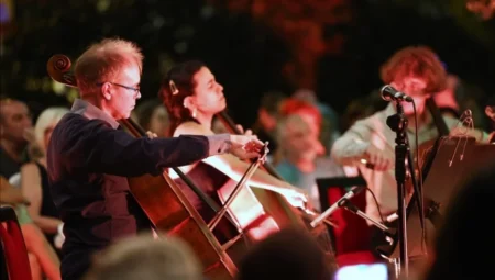 MAV Cello Ensemble, AASSM bahçesinde “Zeytin Altında” konseriyle sanatseverleri büyüledi