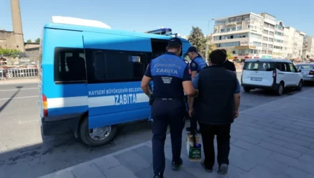 Kayseri’de dilencilere ve ışıklarda satış yapanlara karşı zabıtadan geniş çaplı denetim