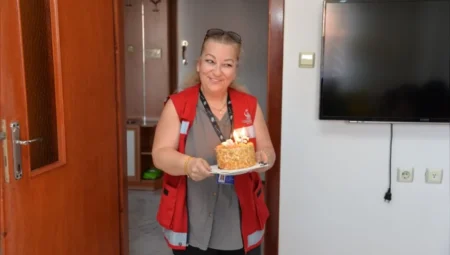 Kahramankazan’da öksüz ve yetim çocuklara hediye ve yardım paketleri ulaştırıldı